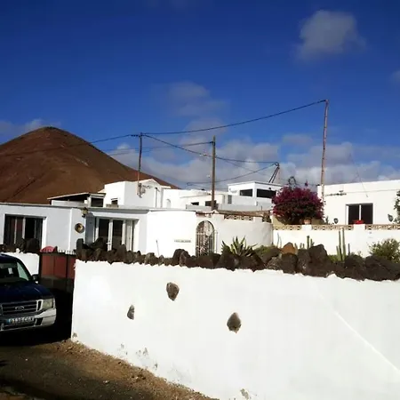 Casa De Gato Rustic بيت للعطل