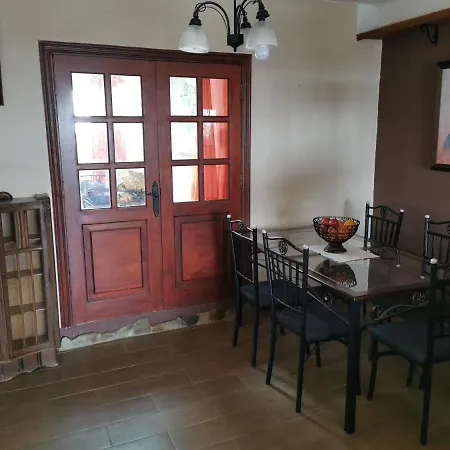 Casa De Gato Rustic بيت للعطل *