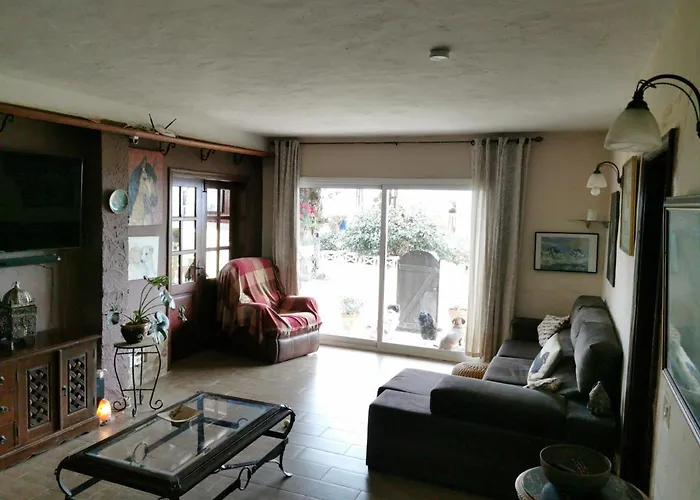 Casa De Gato Rustic Tahiche